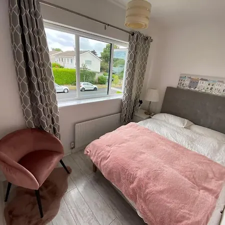 Modern 4 Bedroom In Dublin Prázdninový dům *